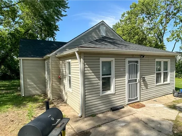 10711 E Truman Rd, Independence, MO 64052