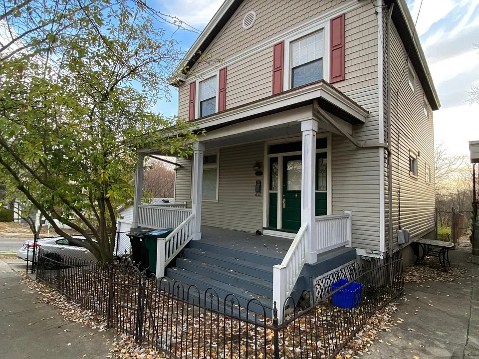 407 Warner St