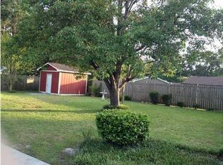 106 Berkshire Ct, Goose Creek, SC 29445