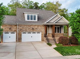 1215 39th Ave NE, Hickory, NC 28601