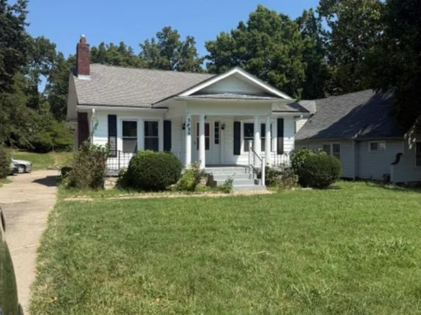3888 E 63rd St, Kansas City, MO 64130