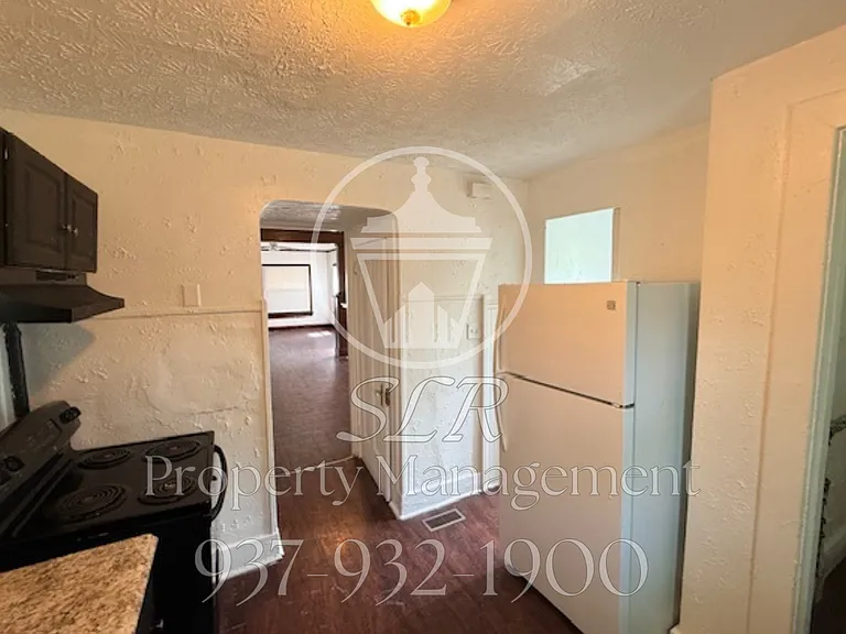 1011 N Broadway St — Photo 8