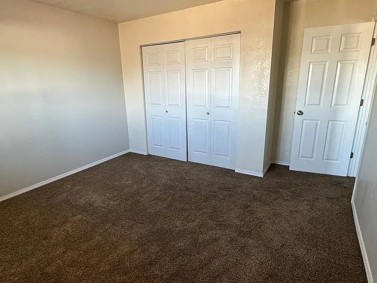 212 N Roosevelt St — Photo 36