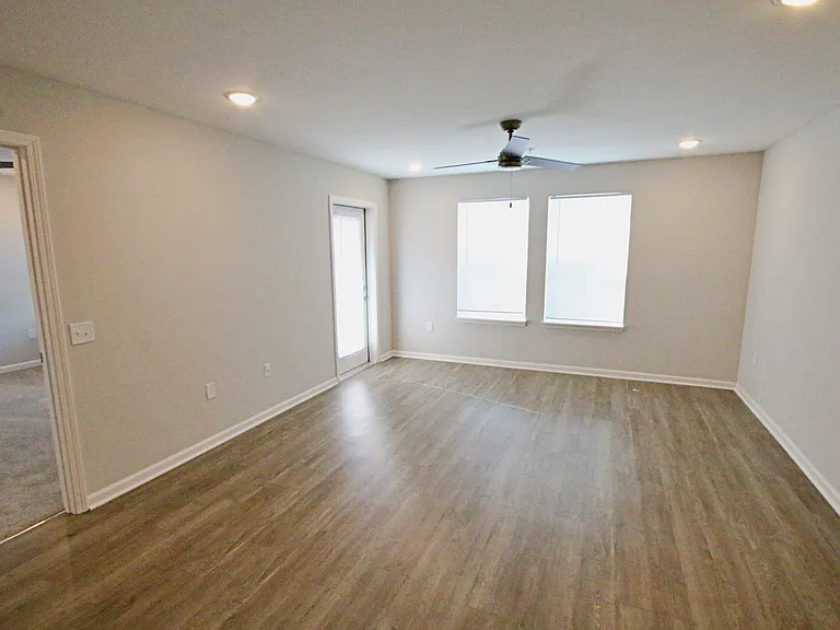 393 N County Road 300 E — Photo 15