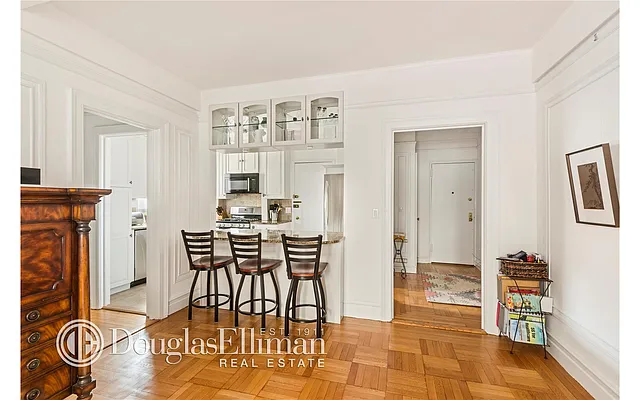 Sold by Douglas Elliman | media 16