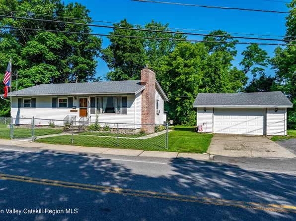 5 Harry Howard Avenue, Hudson, NY 12534