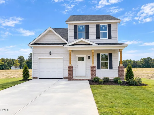 28 W Coulter Ct, Selma, NC 27576