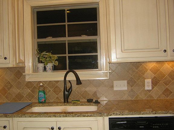 5th image of 6954 Woodland Dr