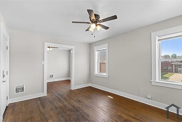 1 bed, 850 sqft, $1,350 — Photo 2