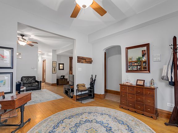 5th image of 3611 N Damen Ave #1