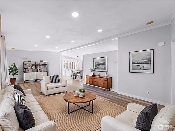 4th image of 8204 Riverview Road