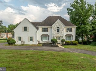 3323 Manor Rd, Huntingdon Valley, PA 19006