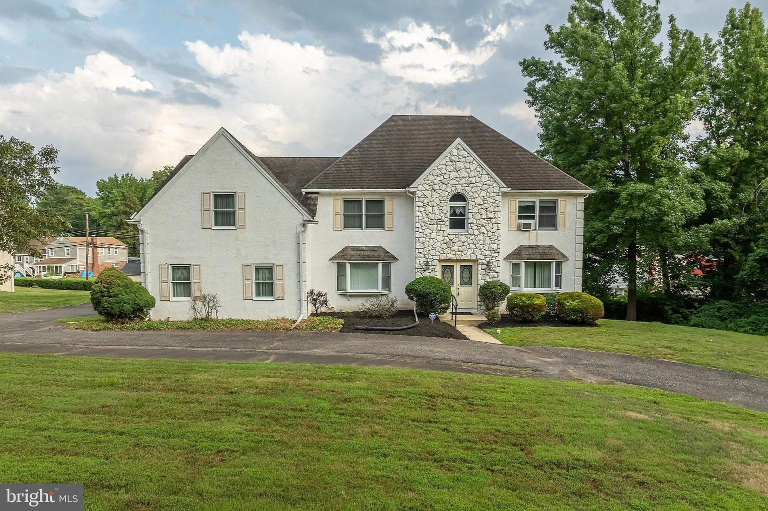 3323 Manor Rd photo 1