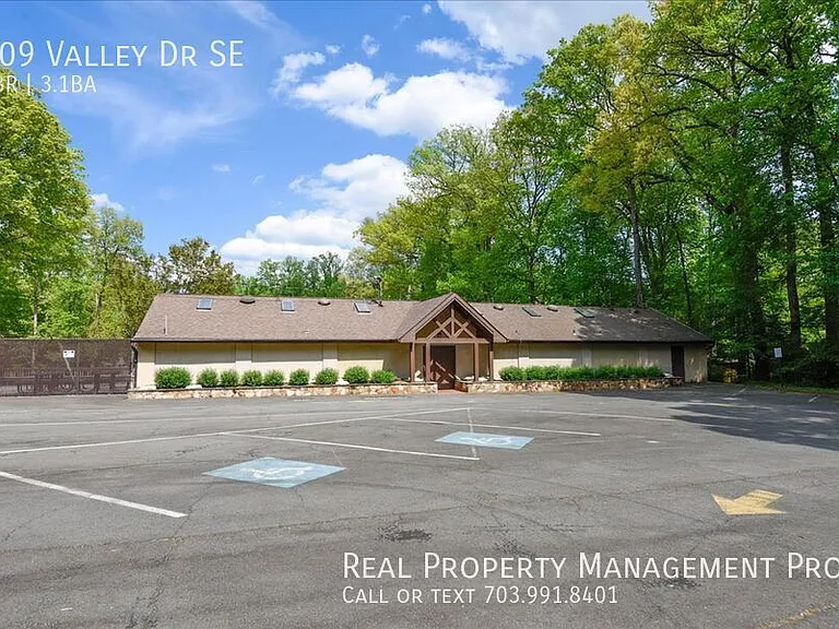 609 Valley Dr SE — Photo 57