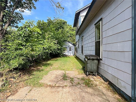 4th image of 414 N 15th St