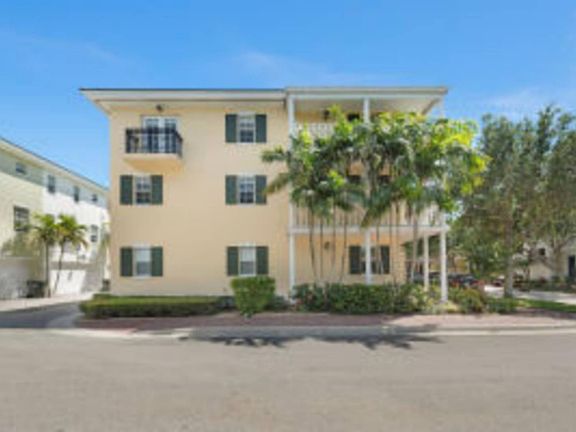 4th image of 1003 W Heritage Club Cir