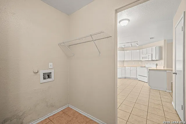 9642 Sekula Dr — Photo 14