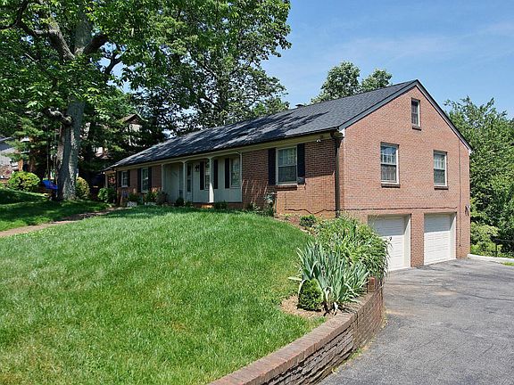 2nd image of 3656 Peakwood Dr SW