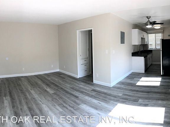 2nd image of 1837 N Gramercy Pl APT 1