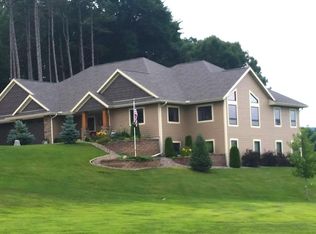 W7560 Price Ct, Holmen, WI 54636