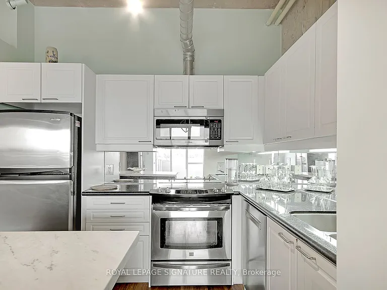 955 Queen St W #Penthouse 08 — Photo 9