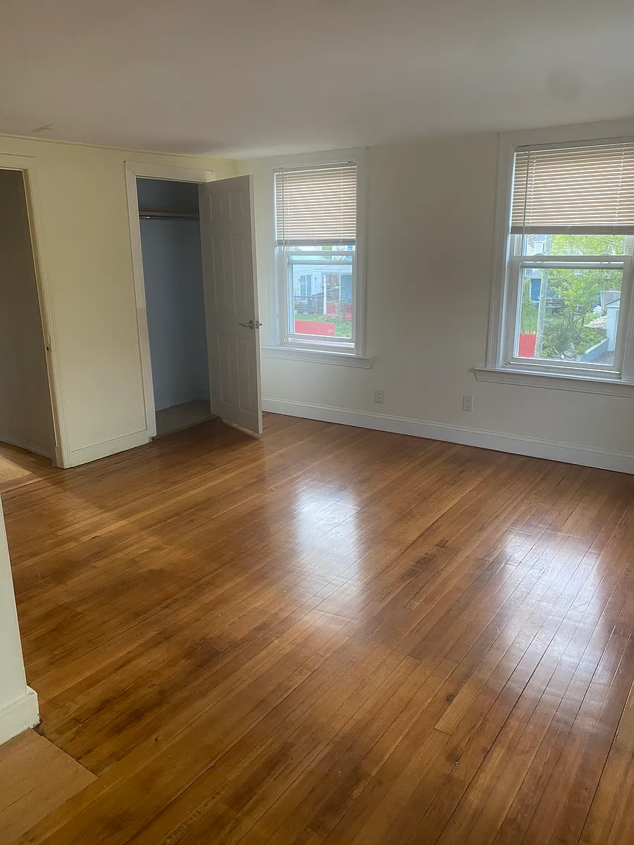 Building Photo - 2 Secon Floor Norwalk Ct