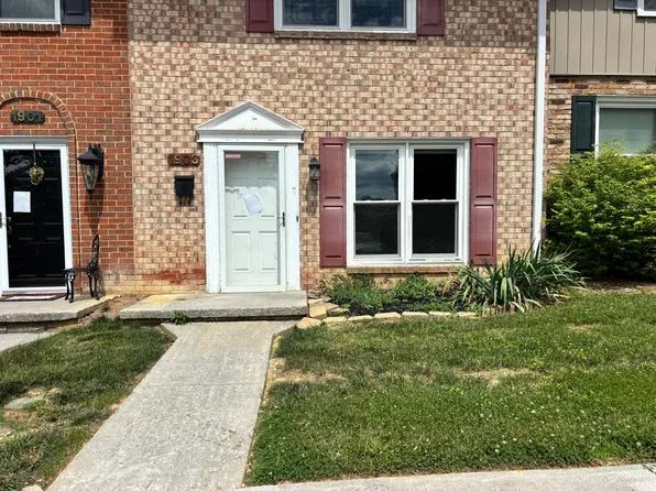1903 Sussex Rd, Blacksburg, VA 24060