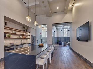 520 Broad St, Newark, NJ 07102