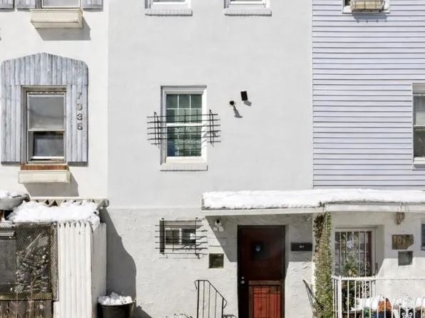 7033 Upland St, Philadelphia, PA 19142