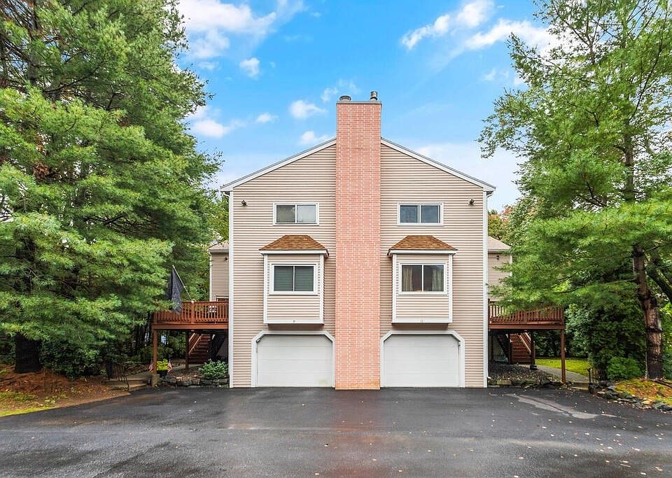 1st image of 11 Hibernia Ln Unit 11