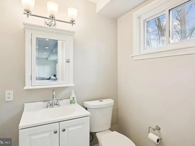 7832 Fulbright Ct — Photo 28