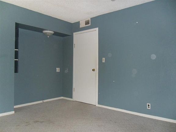5th image of 5578 E Dakota Ave