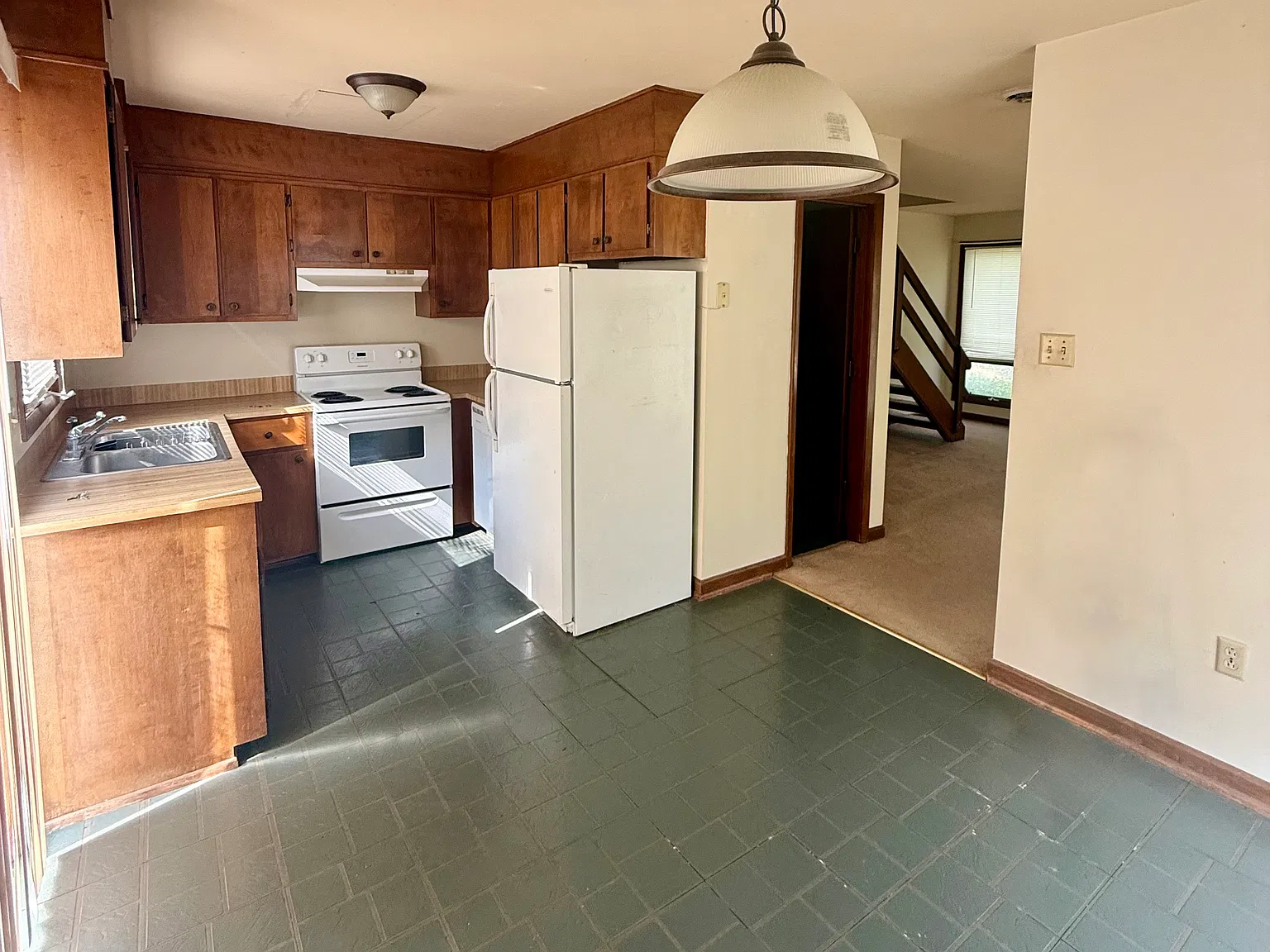 2 bed, 1.5 bath, $1,100 — Photo 3