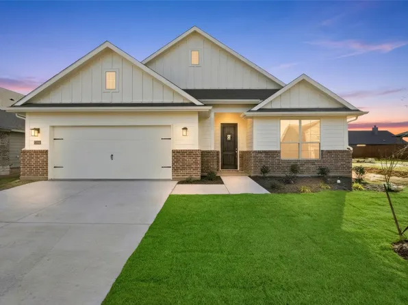 1240 Sabine River Ln, Springtown, TX 76082