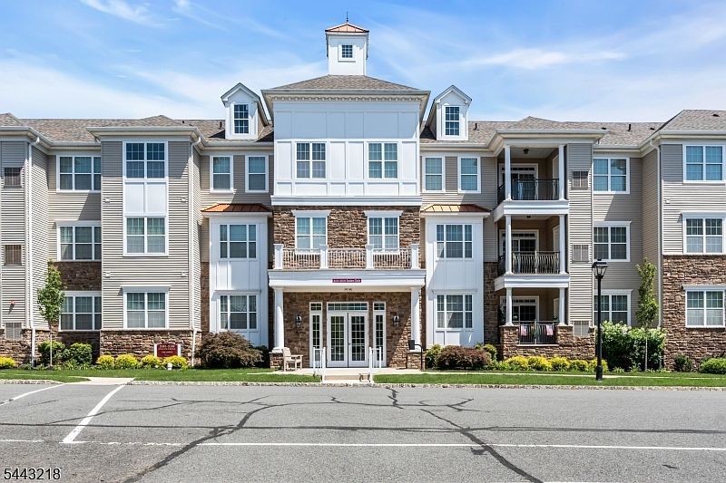 1st image of 5107 Enclave Cir