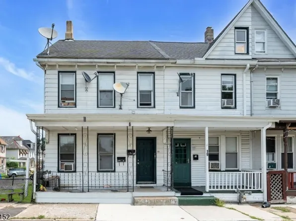 17 Railroad Ave, Phillipsburg Town, NJ 08865