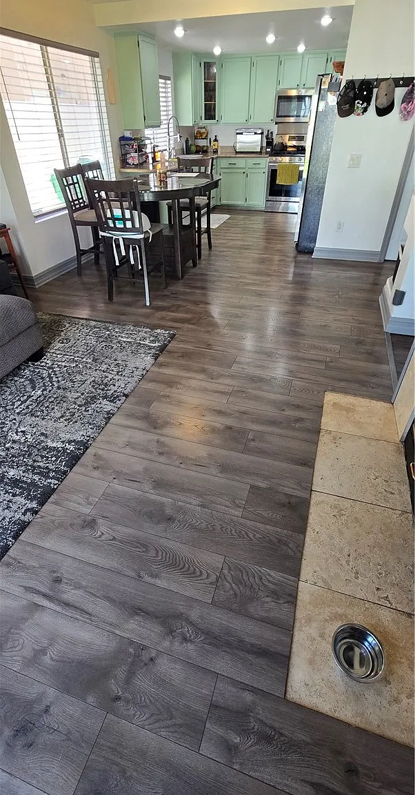 3 bed, 2.5 bath, 1939 sqft, $3,300 — Photo 4