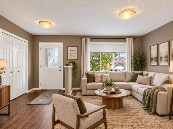 11 N Saddlebrook Mews NE, Calgary, AB T3J 0B3