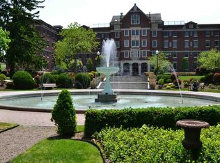 5301 Rio Vista Dr #5301, Mahwah, NJ 07430