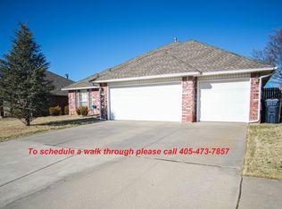 11713 NW 6th St, Yukon, OK 73099