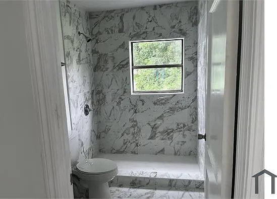2526 Lee Ave SW — Photo 8