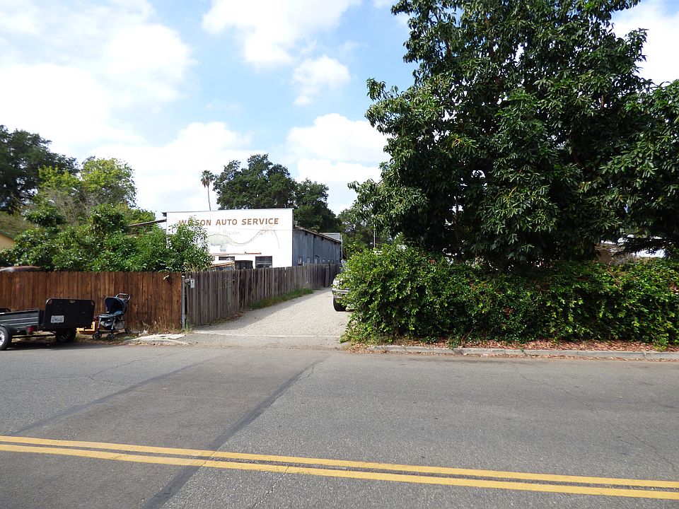 1st image of 131 N Lomita Ave