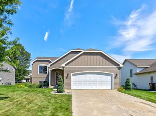 3696 Snip Dr, Holland, MI 49424