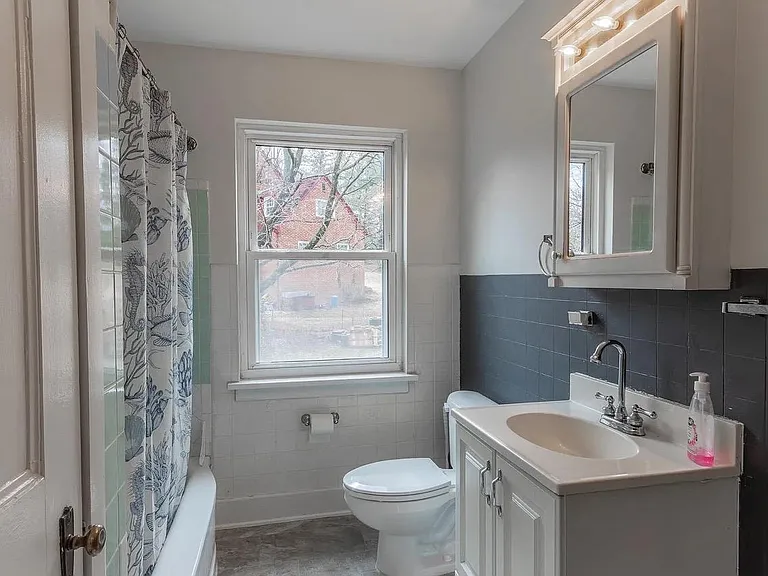 537 Long Ave — Photo 11
