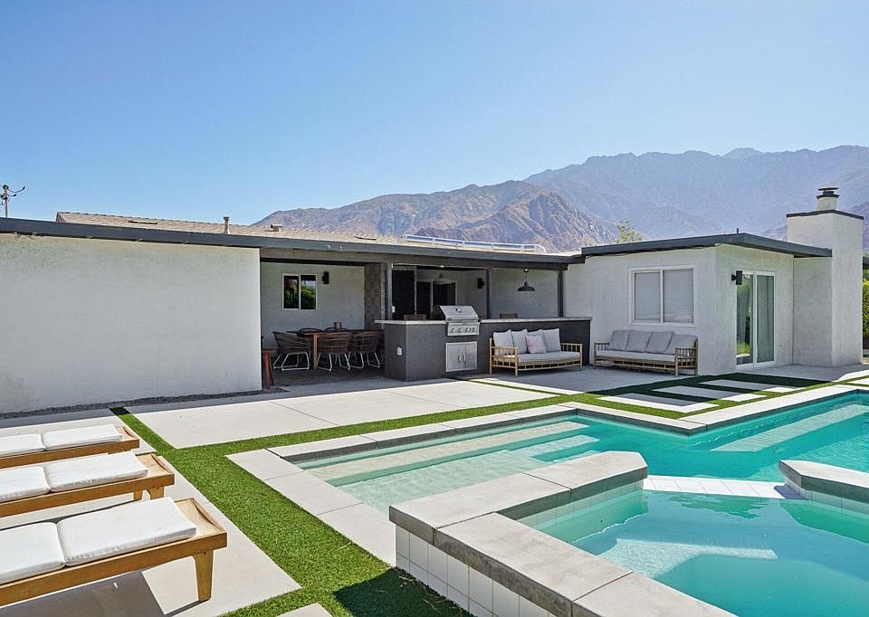 1st image of 386 W Rosa Parks Rd