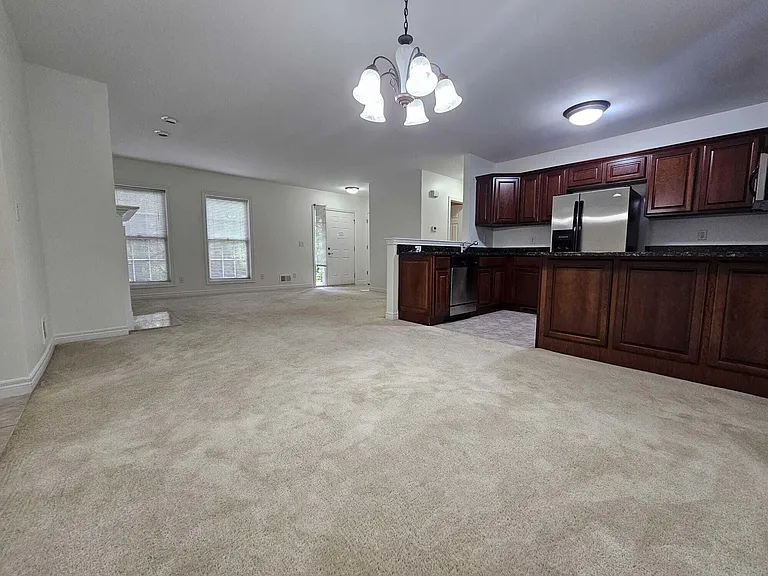 3376 Endsleigh Ln — Photo 4