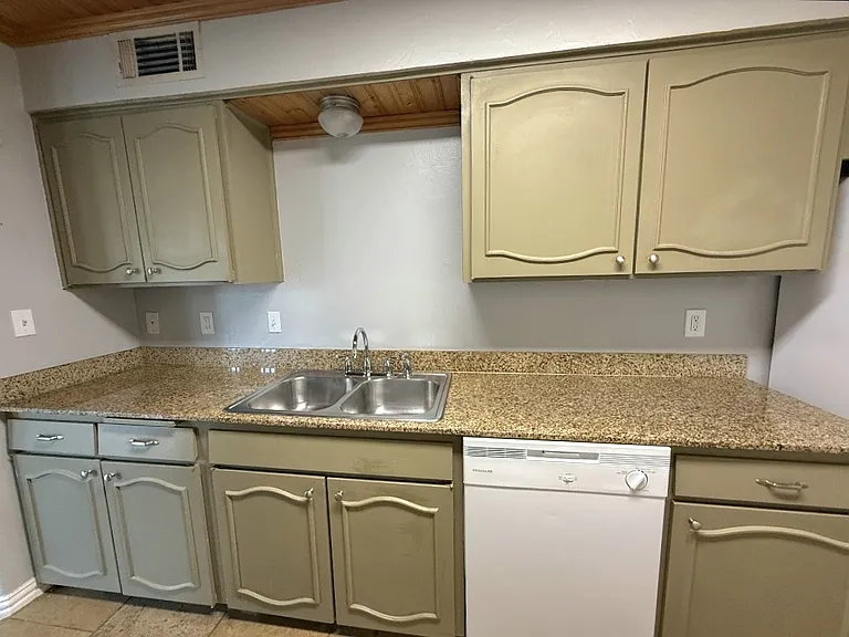 7832 Royal Ln #201 — Photo 7