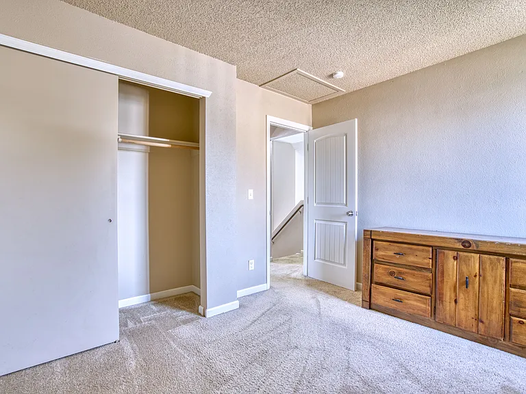 Upstairs Bedroom #2