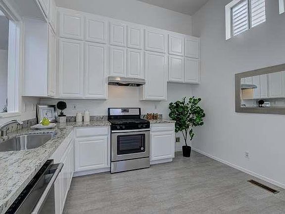 3rd image of 2043 Kington Pl