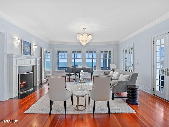 3rd image of 200 Shore Rd